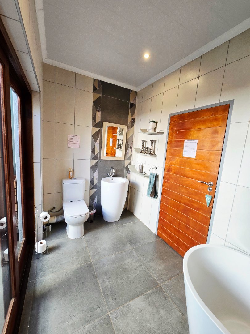 4 Bedroom Property for Sale in Flamwood North West